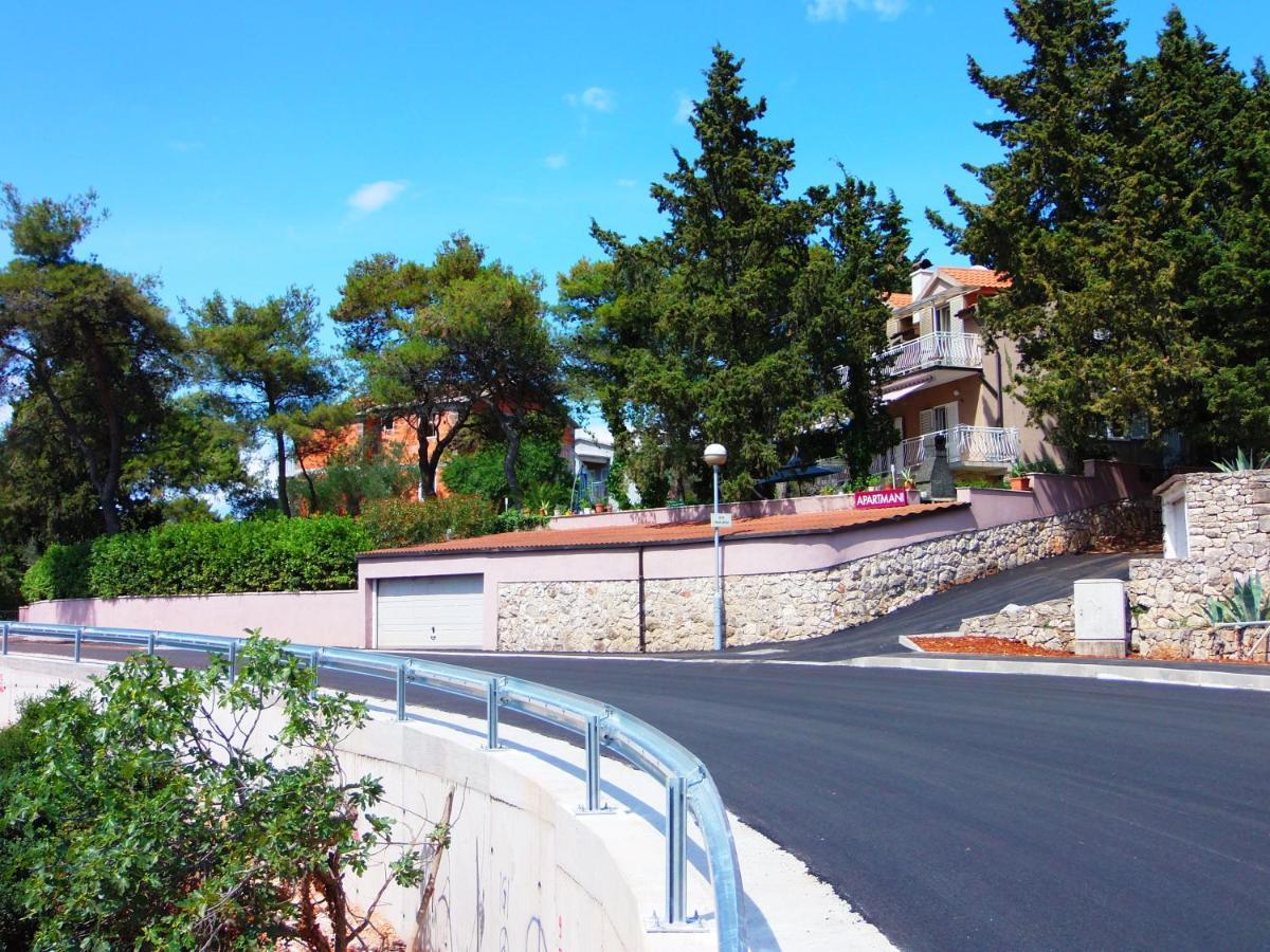 Adrienn Apartments Stari Grad  Εξωτερικό φωτογραφία